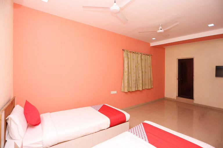 Room 3, Deluxe Amar Marriage Palace, Raipur