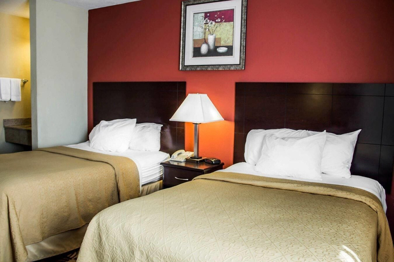 Bedroom 2, Quality Inn Brunswick Cleveland South, Medina