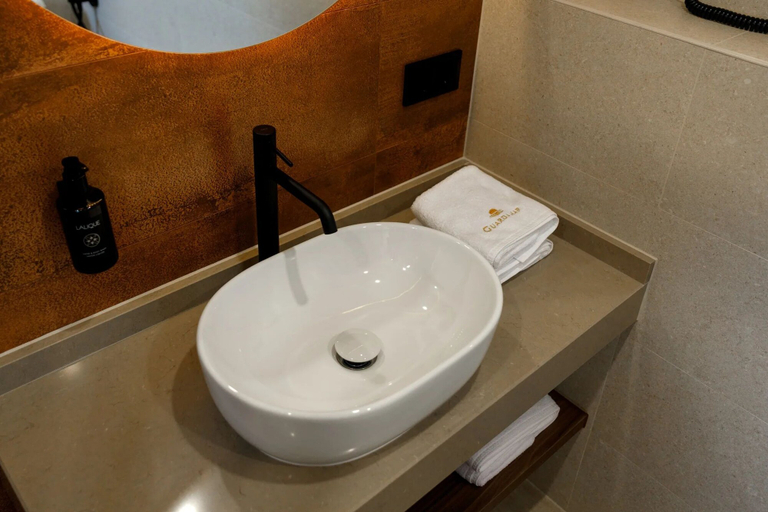 Bathroom 4, Guardamar hotel, Alicante