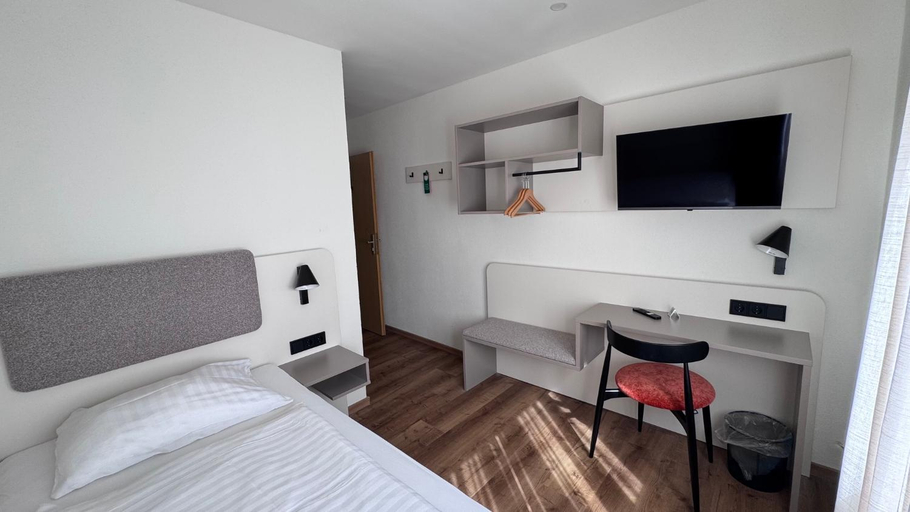 Bedroom 3, Hotel Dreieich, Offenbach