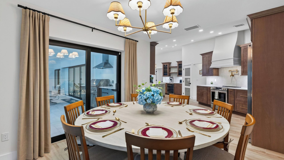 Interior 5, Latitude 26° Luxury Retreat by Avantstay Waterfall Pool + Private Dock, Lee