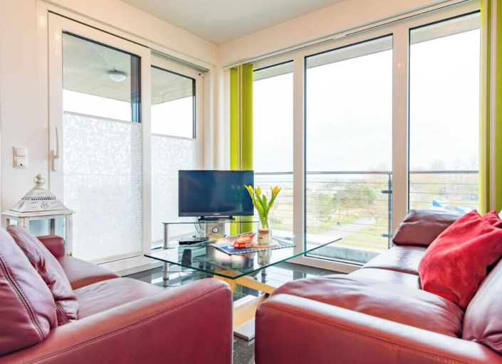 Living area 2, Holiday Apartment With 2 Bedrooms, Ostholstein