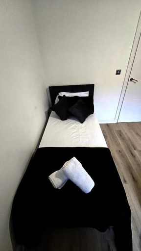 Room 5, City centre 2 Bed & 2 Bath Apartment., Leicester