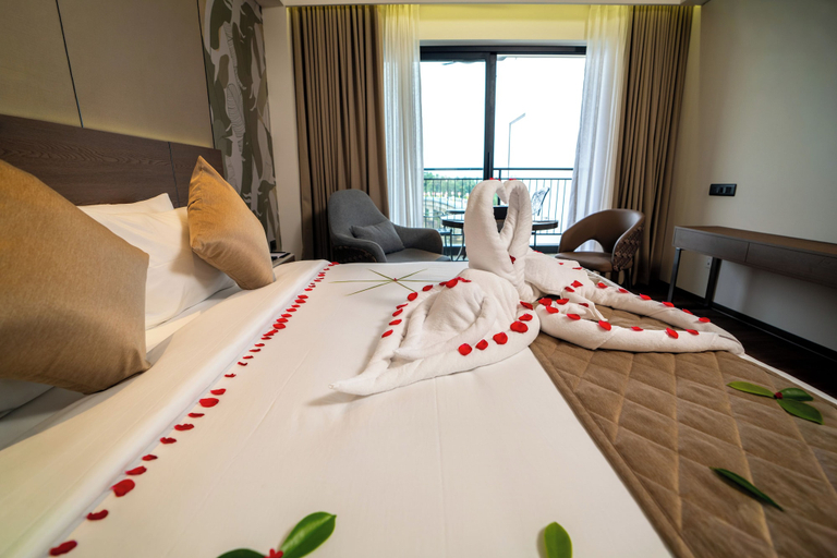 Room 5, Travancore Palace, Cochin, Ernakulam