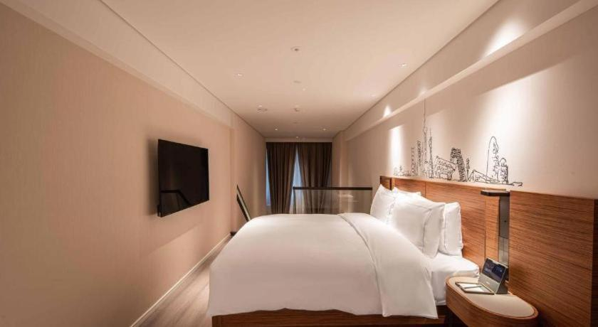 Bedroom 2, UrCove By Hyatt Shanghai Lujiazui EXPO, Shanghai