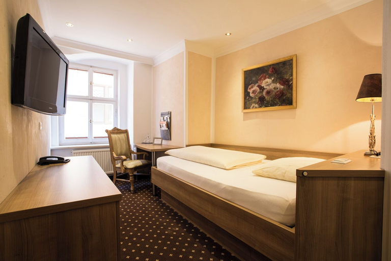 Bedroom 2, Meiser Altstadt Hotel, Ansbach