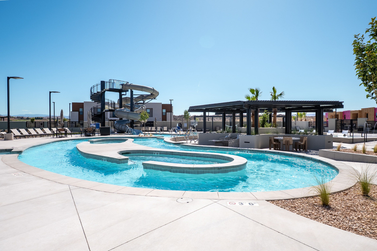 Pool 5, Red Rock Isle 7 Bedroom Townhouse, Washington
