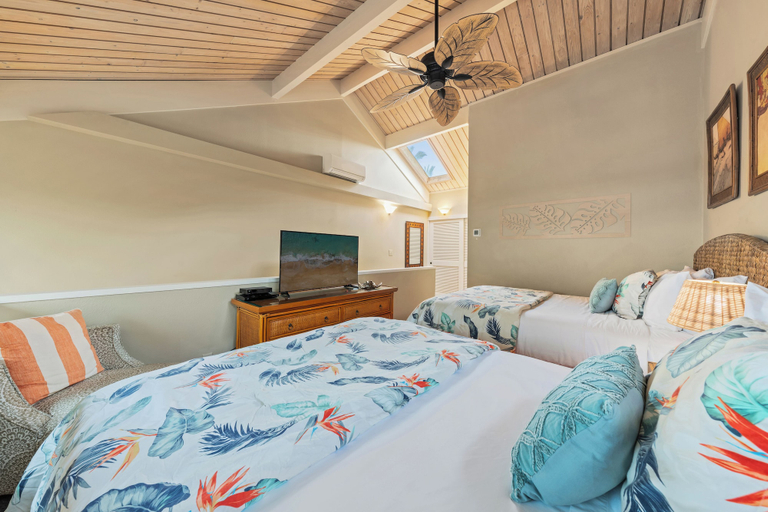 Interior 5, Spacious Oceanfront Condo in West Maui - Kahana Village 4, Maui
