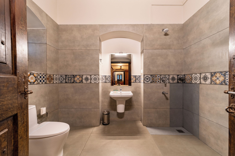 Bathroom 3, Sarada Mandiram A Heritage Hotel, Ernakulam