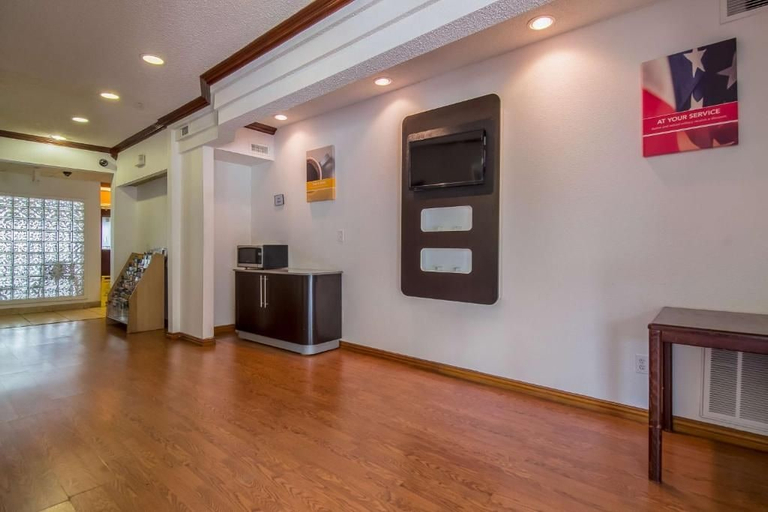 Others 5, Motel 6 Dallas, TX - North - Richardson, Dallas