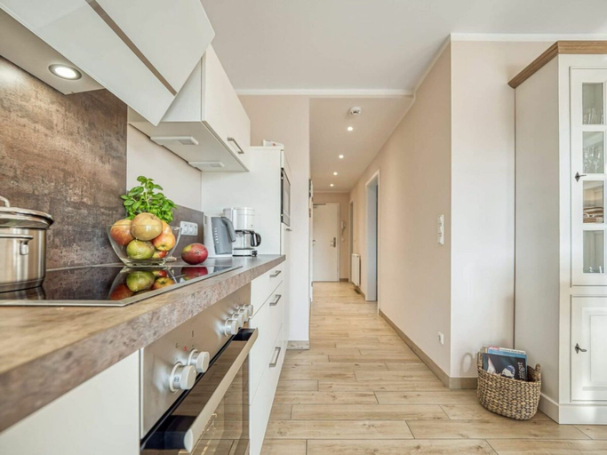 Private kitchen 3, Holiday Apartment With 1 Bedroom, Vorpommern-Rügen