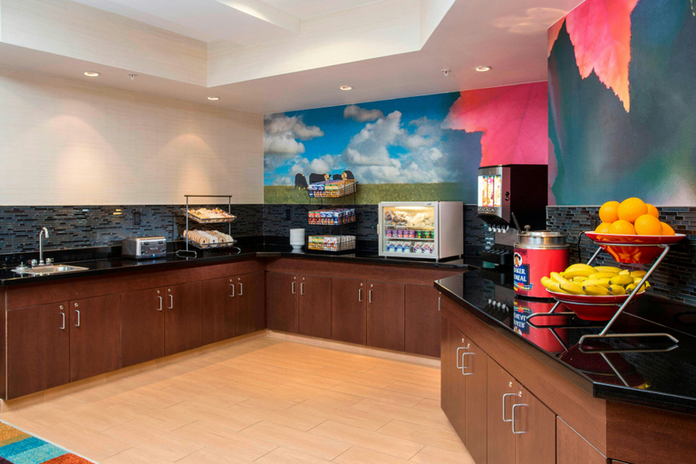 Food & Drinks 5, Fairfield Inn & Suites Greeley, Weld