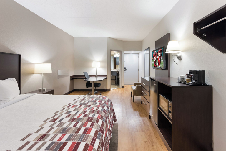 Bedroom 3, Red Roof Inn & Suites Columbus - West Broad, Franklin