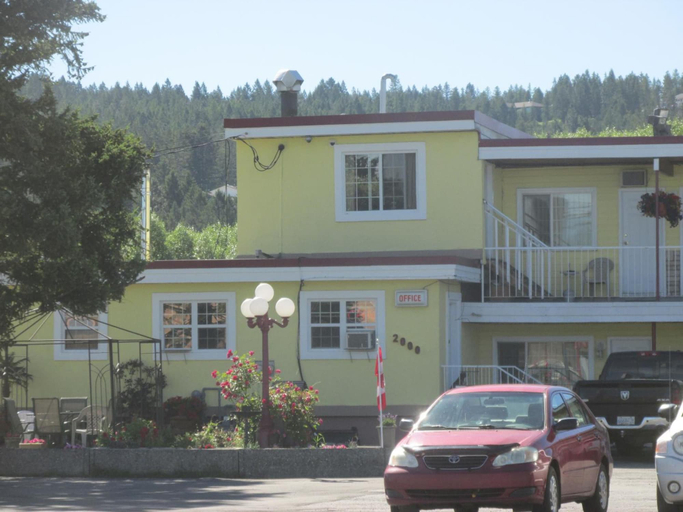 Exterior & Views 2, Travellers Motel, East Kootenay