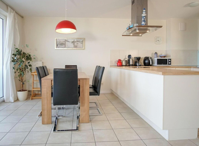 Dining 5, Holiday Apartment With 2 Bedrooms, Ostholstein