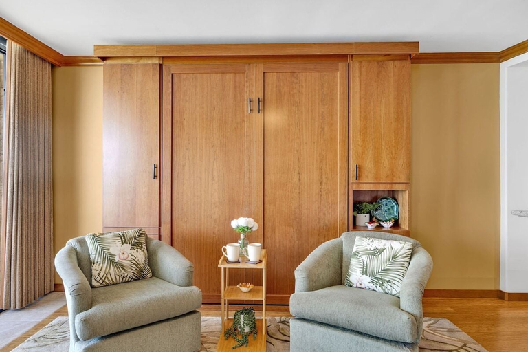 Interior 3, Direct Oceanfront Views Remodeled 2BD Condo-paki Maui 301, Maui