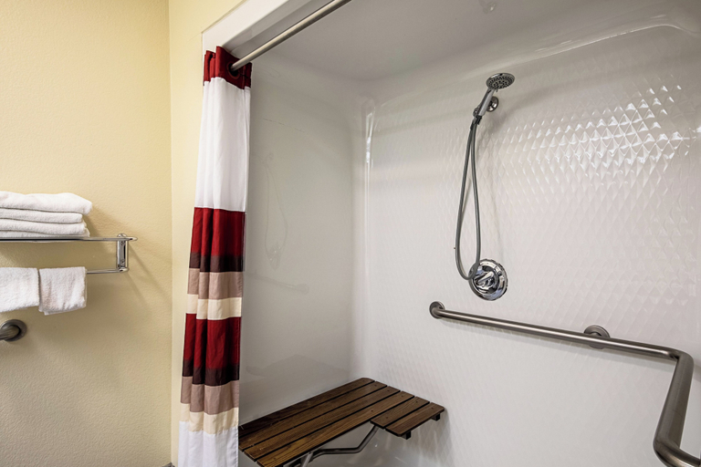 Bathroom 5, Red Roof Inn San Marcos, Hays