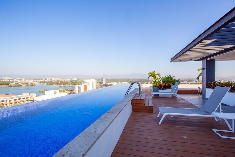 Room 5, Soho Skies 204 Stunning Sunset - Ocean Views wit, Puerto Vallarta