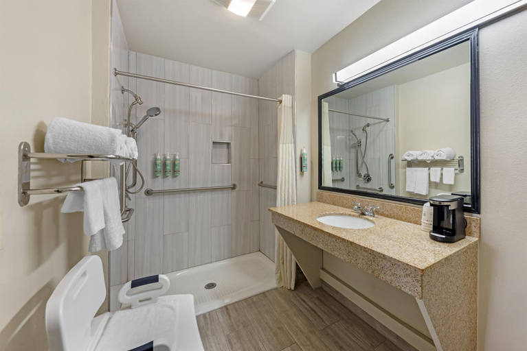 Bathroom 4, Best Western Regency Inn & Suites, Gonzales