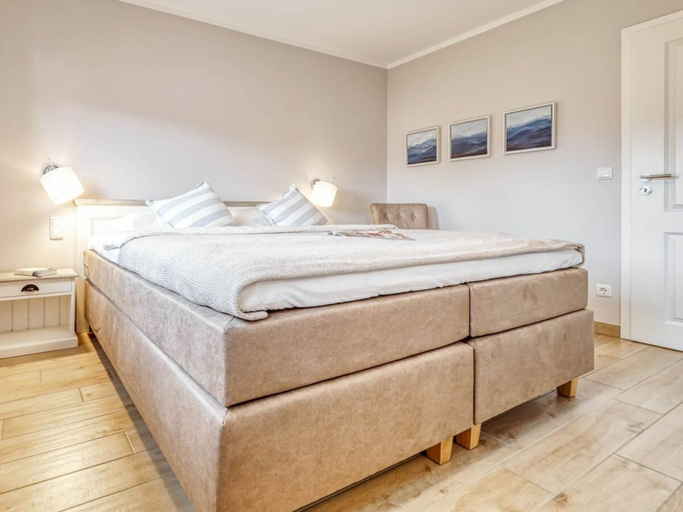 Room 5, Holiday Apartment With 1 Bedroom, Vorpommern-Rügen