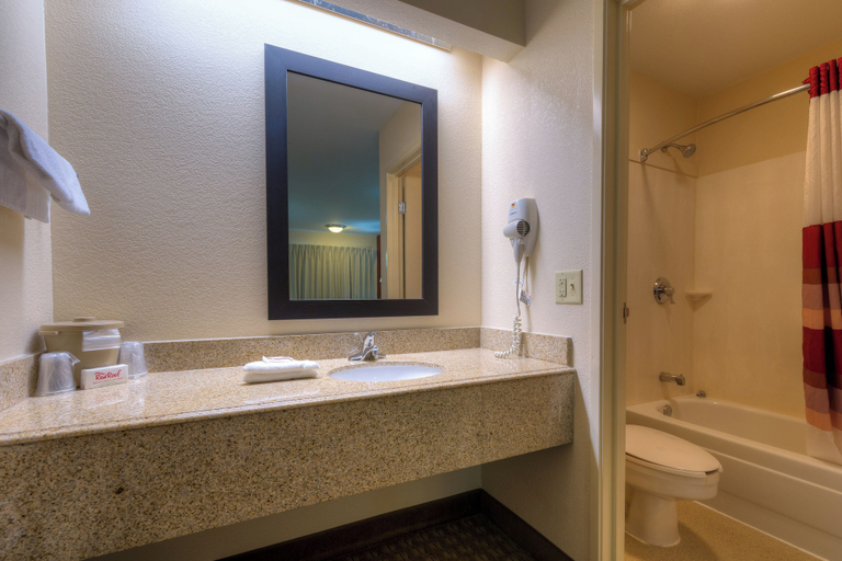 Bathroom 5, Red Roof Inn Memphis East, Shelby