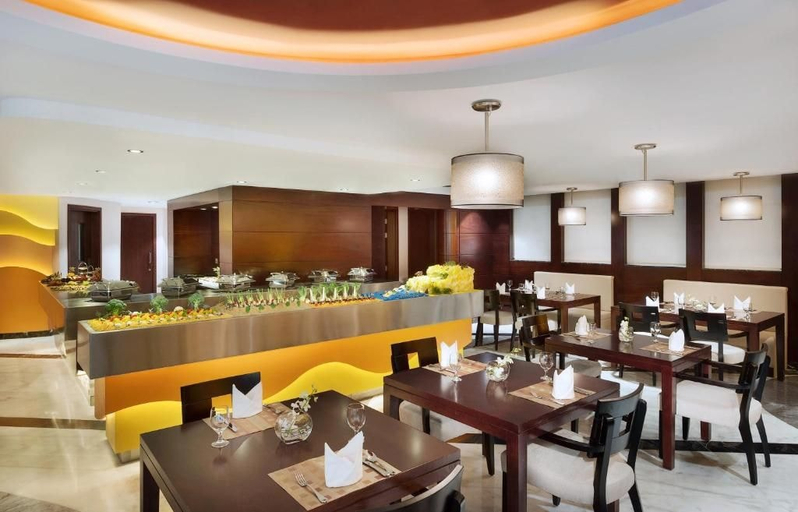 Food & Drinks 5, City Seasons Towers, Dubai