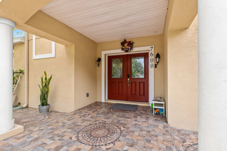 Room 2, 4BR Escape 10 Mins to Madeira Clearwater Beach, Pinellas