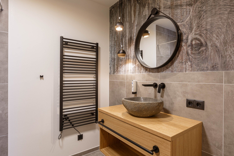 Bathroom 3, Ofs_b_fw_1sz_m.b._mh_fis_3, Landeck