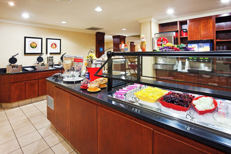 Food & Drinks 5, Staybridge Suites Chattanooga Downtown - Convention Center By IHG, Hamilton