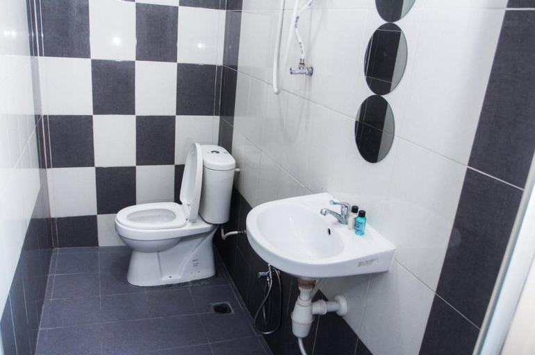 Bathroom 4, Chuu Pun Village Resort, Langkawi