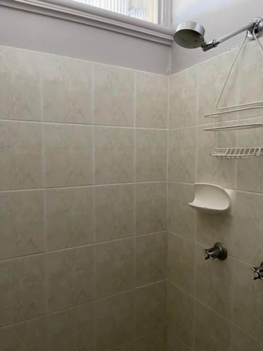 Bathroom 3, Cardwell Beachcomber Motel and Tourist Park, Cardwell