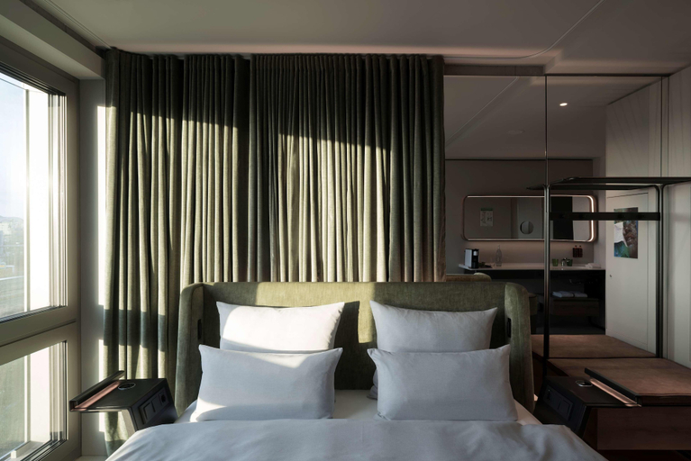Bedroom 3, b'mine Frankfurt Airport, WorldHotels Crafted, Frankfurt am Main