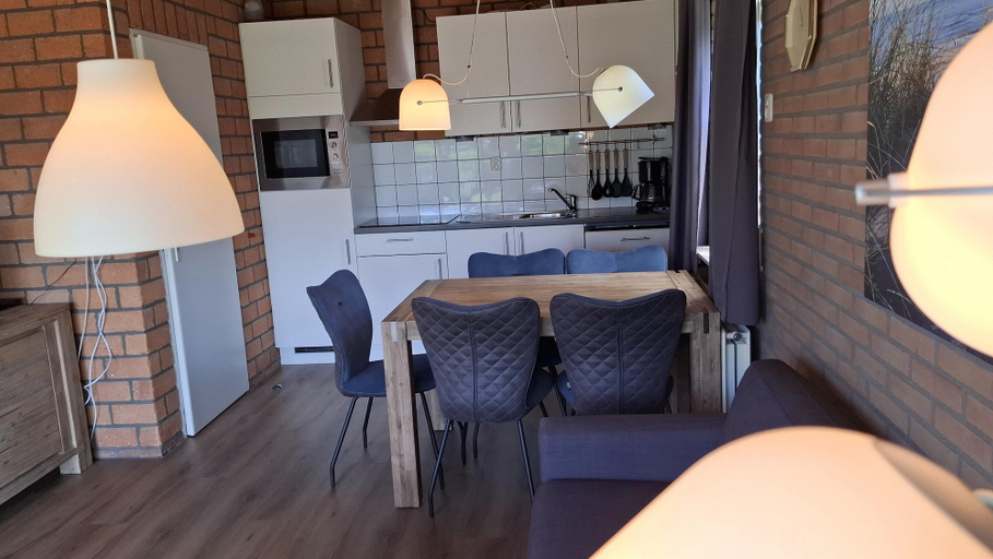 Dining, 3-bedroom Home in Callantsoog, Zijpe