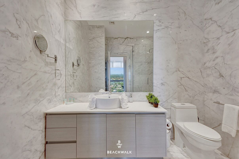 Bathroom 3, Beachwalk Resort, Broward