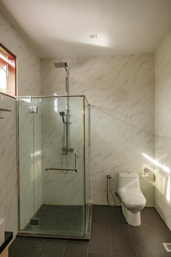 Bathroom 4, Sembilan Langkawi , Langkawi