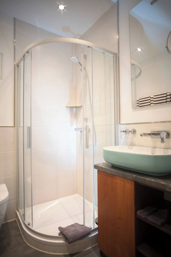 Bathroom 3, Maisonette Apartment The Haystack AD1716, Main-Spessart