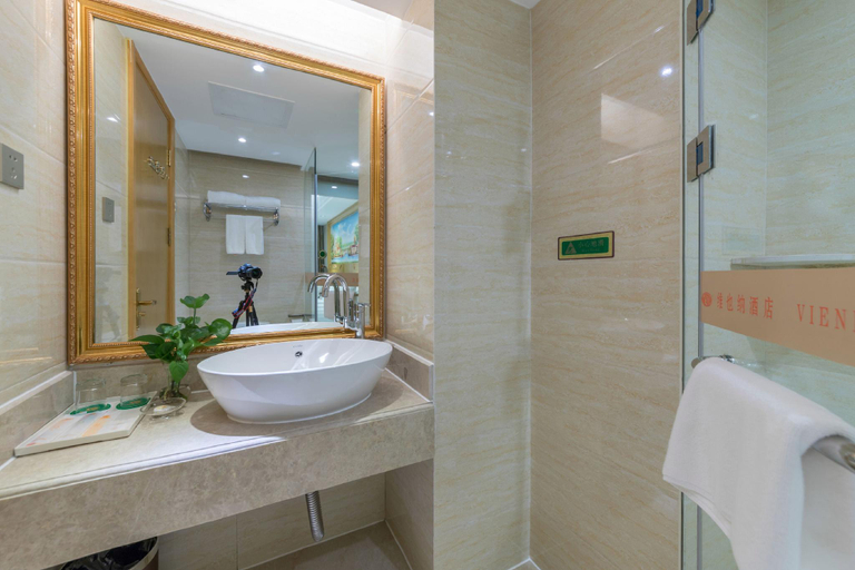 Bathroom 3, Vienna Hotel Guangxi Guilin Yongfu Station, Guilin
