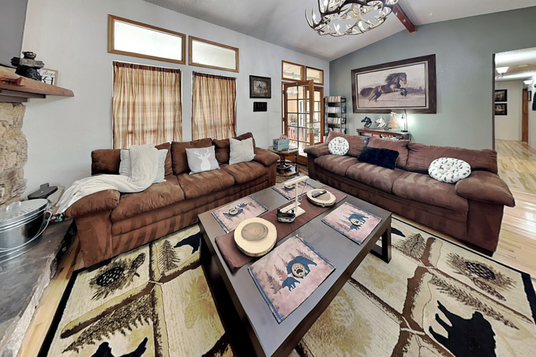 Property amenity 5, Cozy Cove Lodge, Lincoln