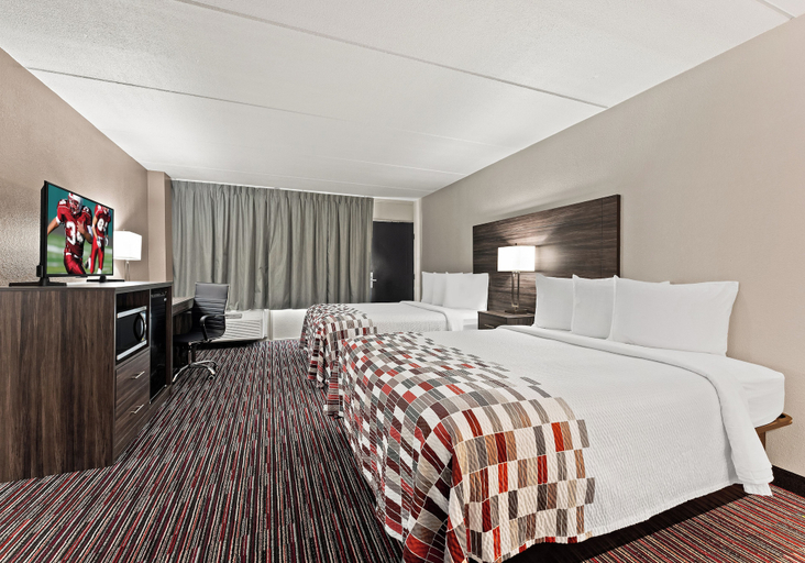 Bedroom 4, Red Roof Inn Reading, Berks