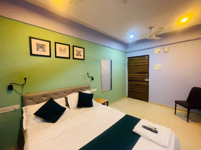 Room 2, Deluxe Bhumi Stay inn, Thane