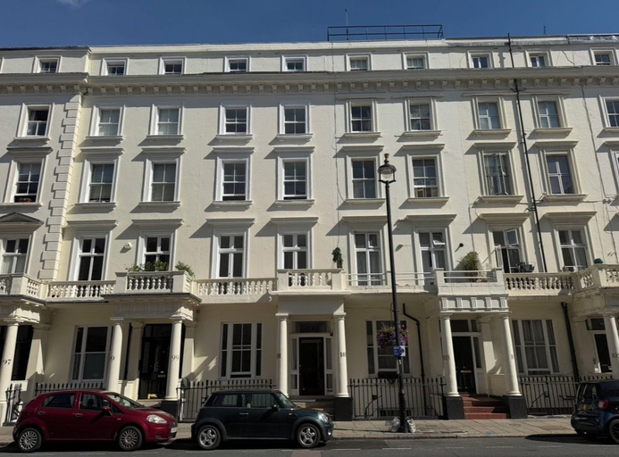 Exterior, Sapphire hotel Victoria, London