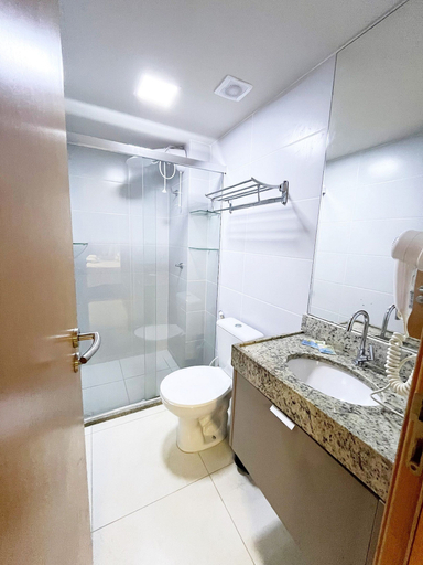 Bathroom 5, Manaira Apart Hotel, João Pessoa