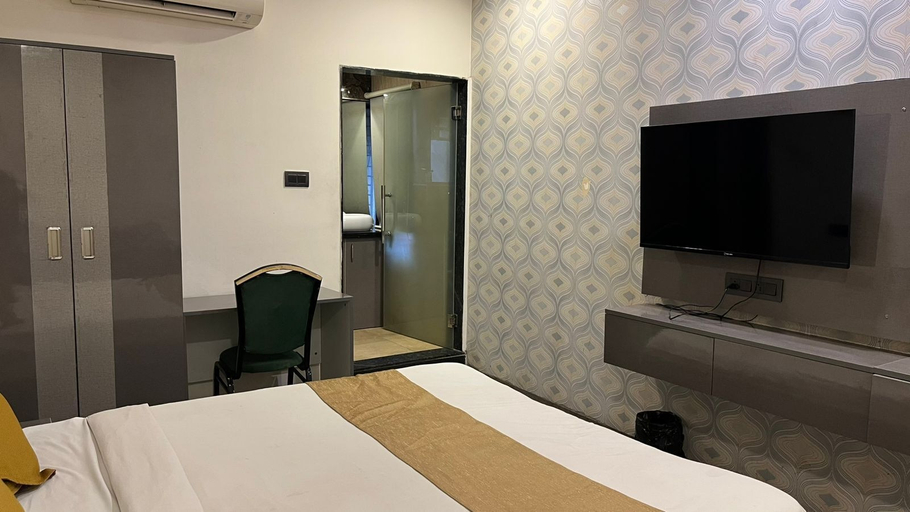 Room 4, The Boss, Nagpur