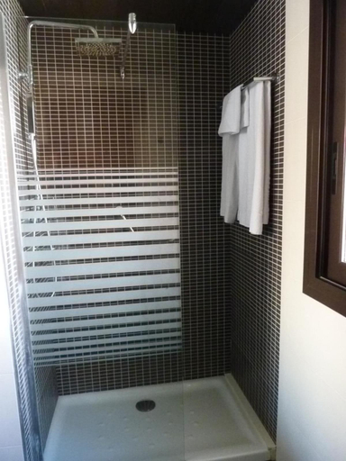 Bathroom 5, Hotel Barcelona House, Barcelona