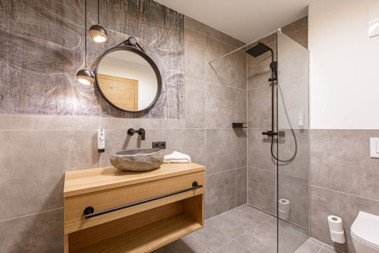 Bathroom, Ofs_b_fw_1sz_m.b._fis_9, Landeck