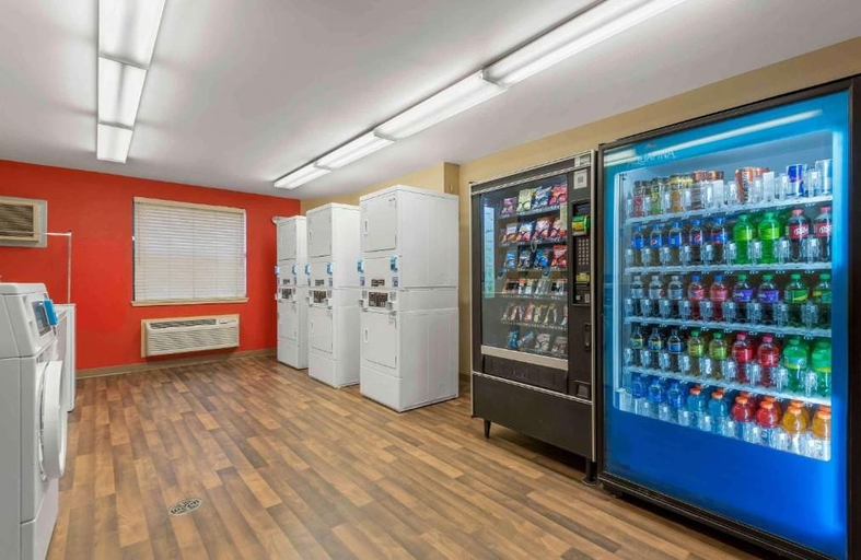 Food & Drinks 5, Studio 6 Corporate Extended Stay Buffalo Amherst NY, Erie
