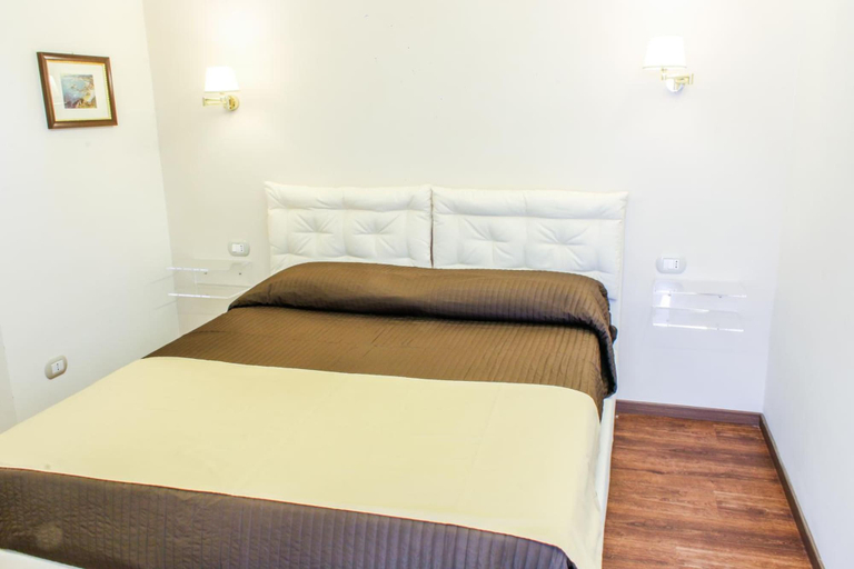 Bedroom 4, 96 Guest House, Reggio Di Calabria