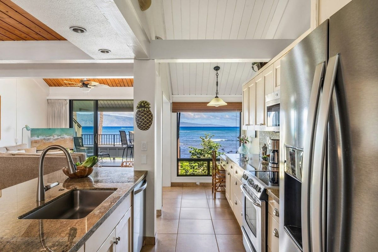 Interior 2, Oceanfront 2BD Villa Spectacular Ocean View - Kahana Village 33, Maui