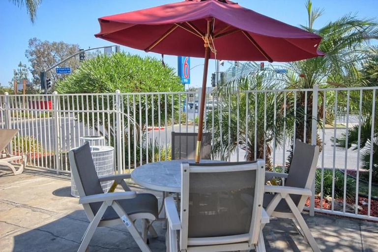 Others 5, Motel 6 Tulare, CA, Tulare