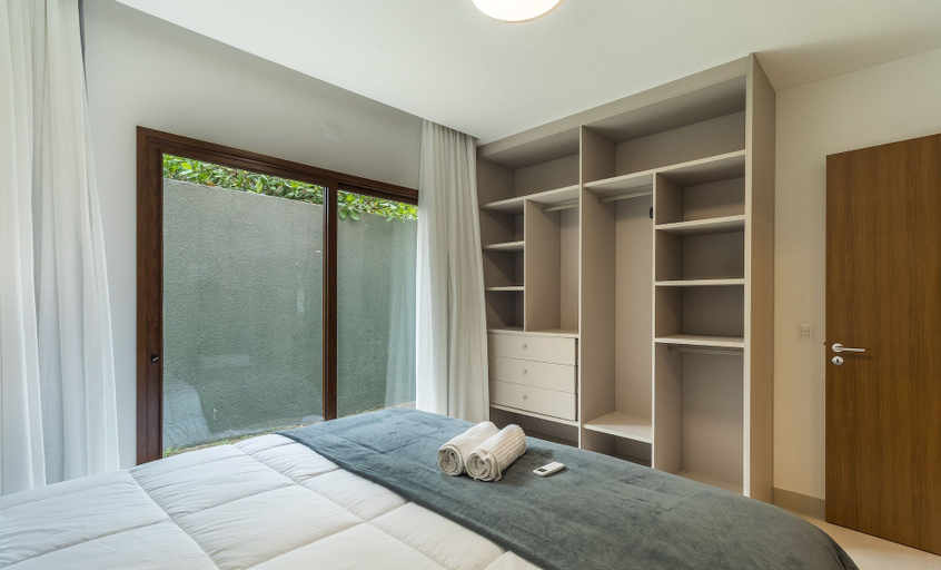 Room 3, House in Arraial D'ajuda With Pool Pcr0006, Porto Seguro